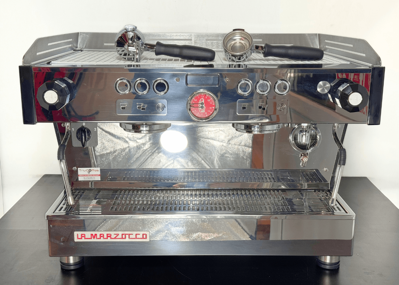 La Marzocco Linea Silver 2 groups – Iconic Italian manual espresso machine - Thumbnail 3