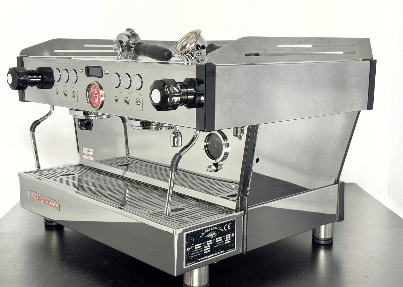La Marzocco Linea Silver 2 groups – Iconic Italian manual espresso machine - Thumbnail 2